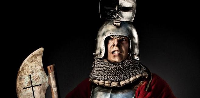 Portrety uczestników inscenizacji bitwy pod Grunwaldem w 601 rocznicę tej największej bitwy średniowiecza. Zdjęcia Andrzeja Wiktora otrzymały pierwsze miejsce za fotoreportaż w kategorii 