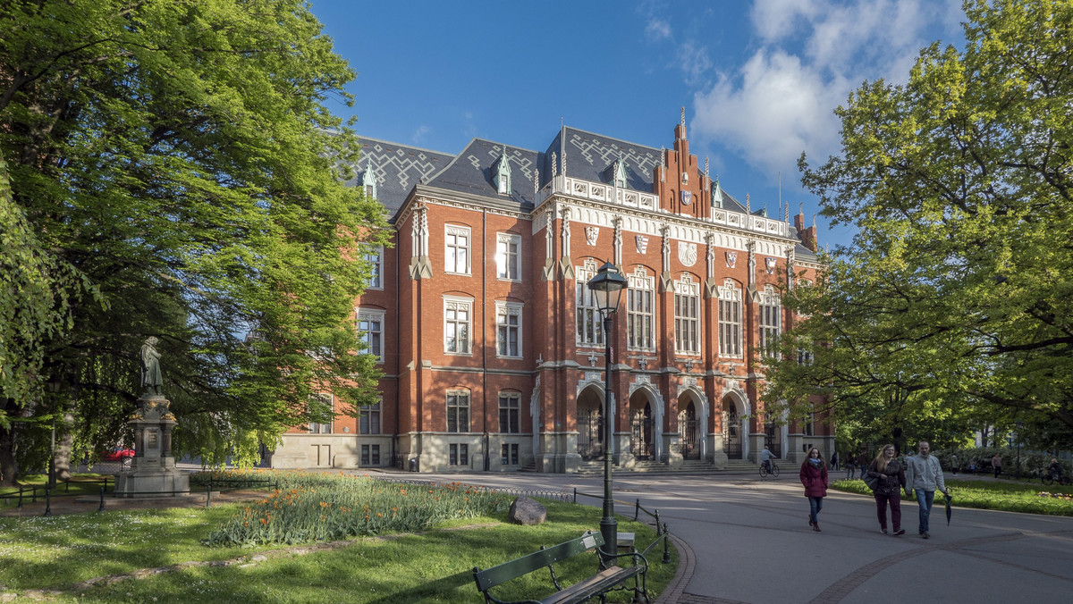 Uniwersytet Jagielloński znalazł się na liście 100 wyróżniających się innowacyjnością uczelni europejskich według Agencji Reuters. Najwięcej osób chce jednak studiować w Niemczech. Najlepszą uczelnią została belgijska KU Leuven.