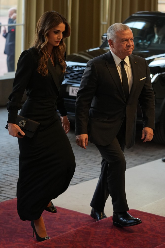 Istaknute zvanice na prijemu veka u Bakingemskoj palati, organizovanom u čast kraljice Elizabete II 