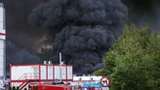 Potężny pożar w Siemianowicach Śląskich. Czarny dym nad miastem, wydano alert