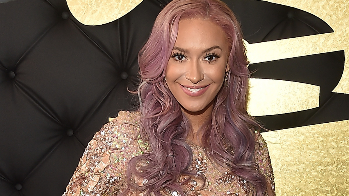 Kaya Jones, była członkini zespołu Pussycat Dolls napisała na Twitterze, co tak naprawdę sądzi o girlsbandzie. Po 12 latach od odejścia z PD oznajmiła, że nie była częścią zespołu, a grupy prostytutek.