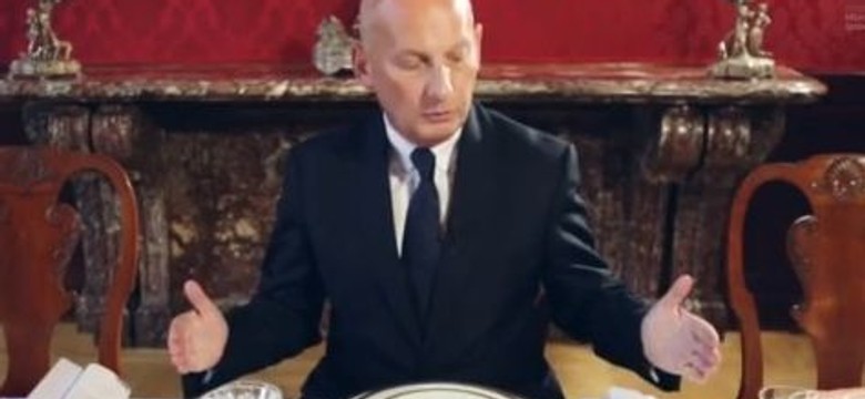 Unikalny poradnik na stronach MSZ. Tak resort Sikorskiego uczy manier