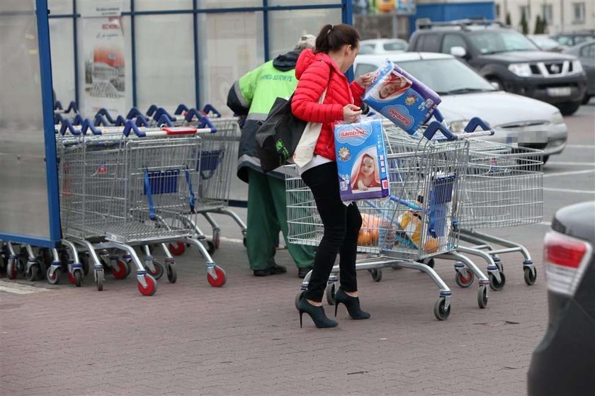 Dramat Muchy na zakupach. Ale się jej wysypało. FOTO