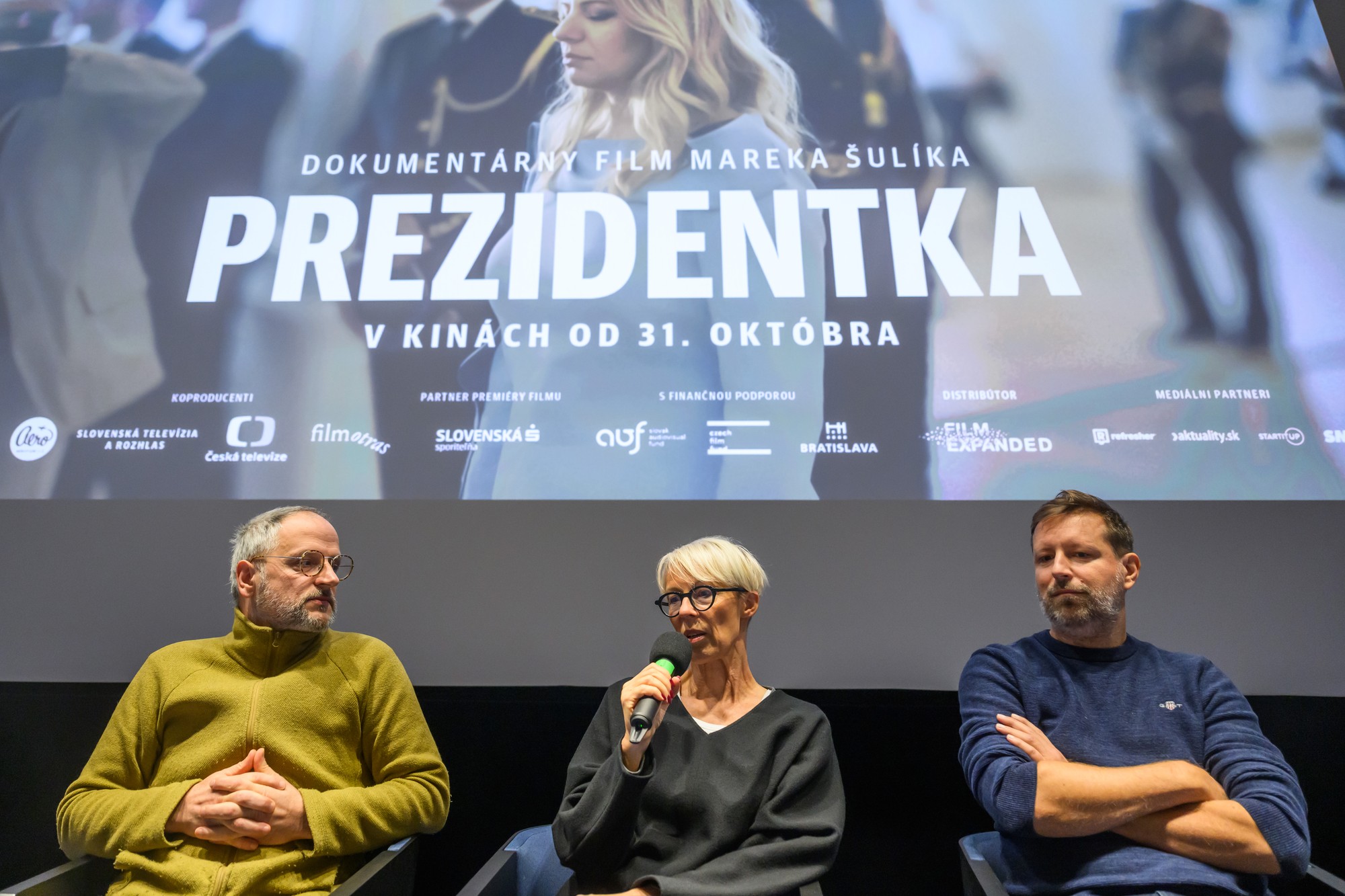 Novinárska projekcia dokumentárneho filmu Prezidentka.
