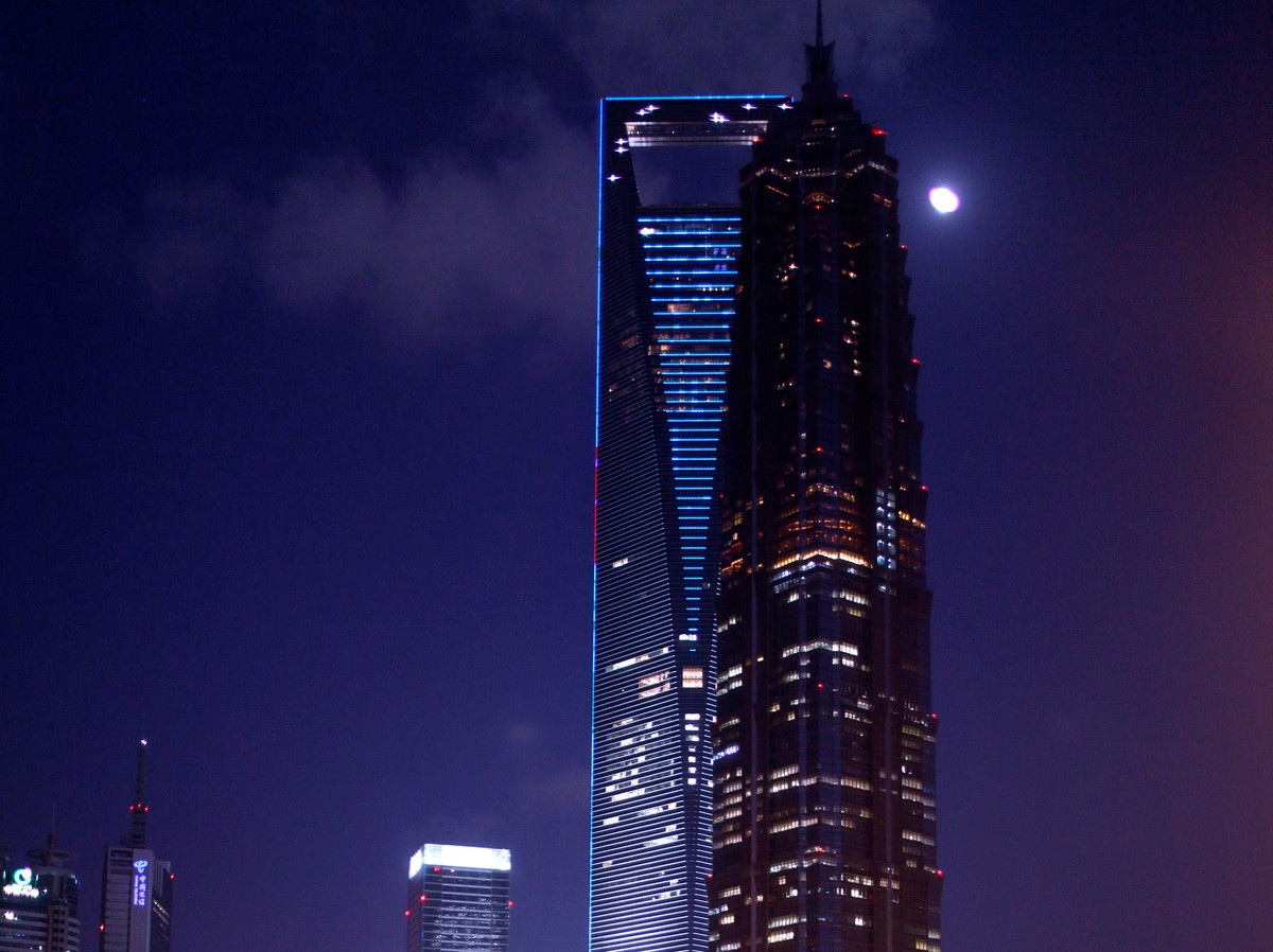 W chwili obecnej największą wysokość w Chinach ma również znajdujący się w Szanghaju budynek World Financial Center