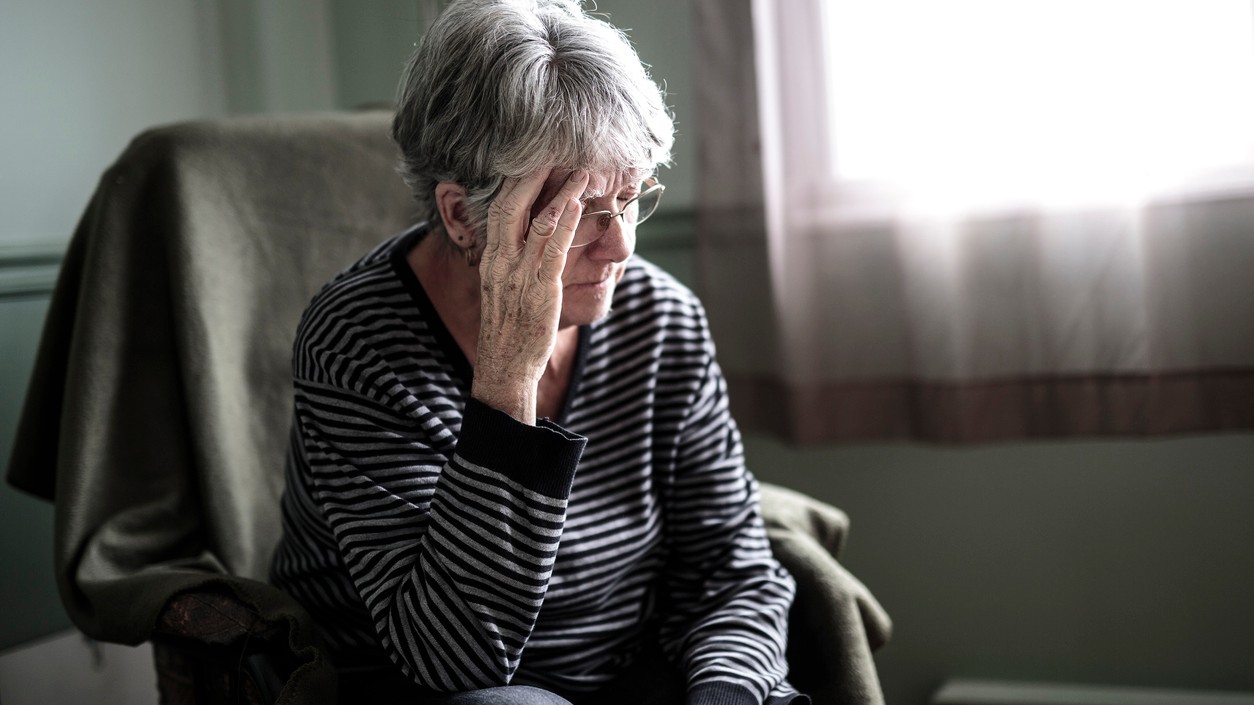 Ako podvodníci okrádajú seniorov na Slovensku.