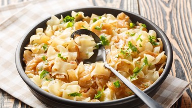 kapusta zasmażana z prl. prosta, wyrazista i zawsze przygotowana tak s