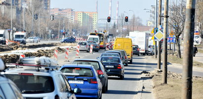 Przez remont Przybyszewskiego korki i objazdy