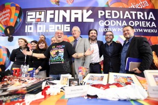 WOŚP gra po raz 24. Pieniądze przeznaczone na sprzęt dla pediatrii oraz na opiekę medyczną seniorów