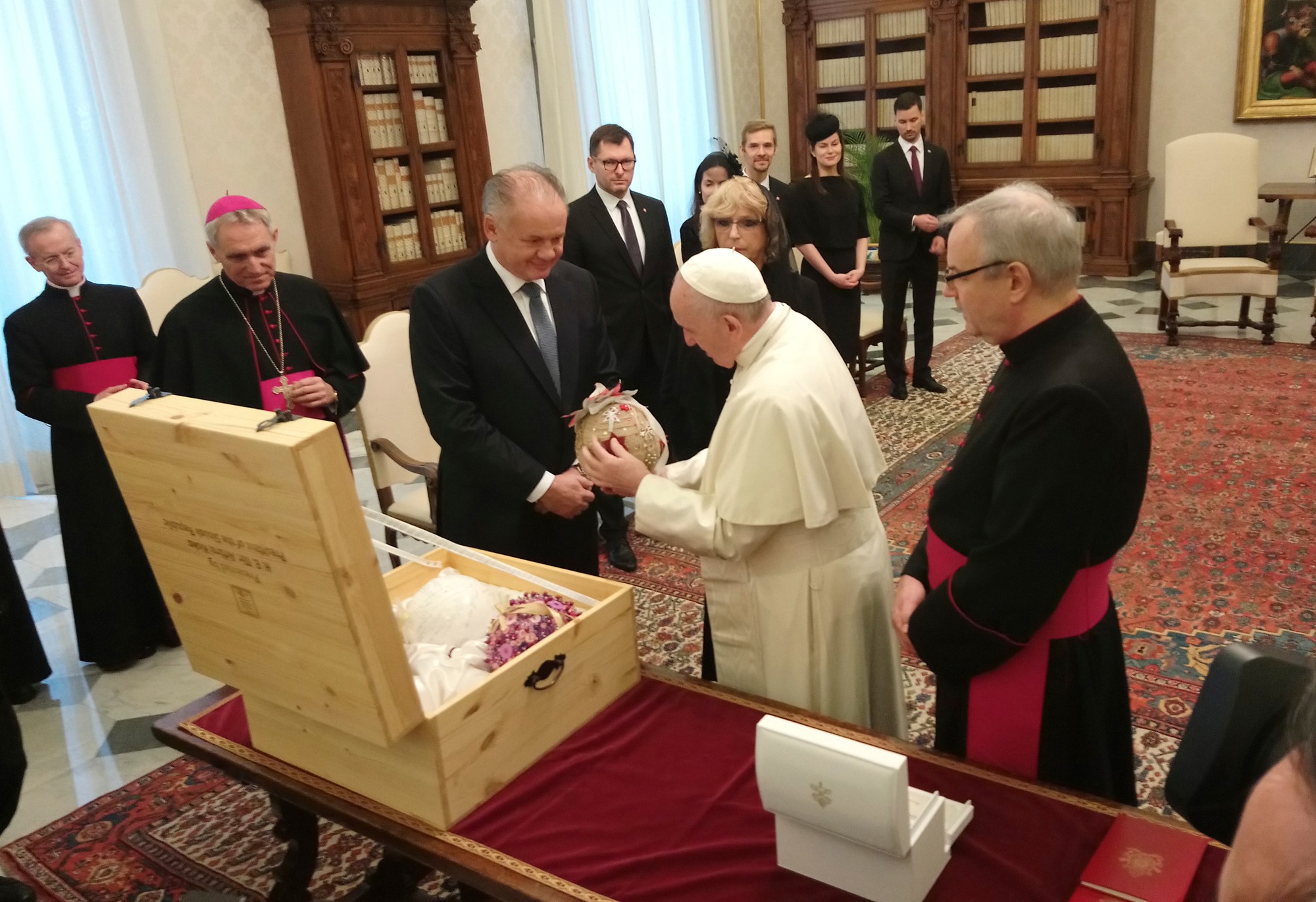 Bývalý prezident Andrej Kiska a pápež František.