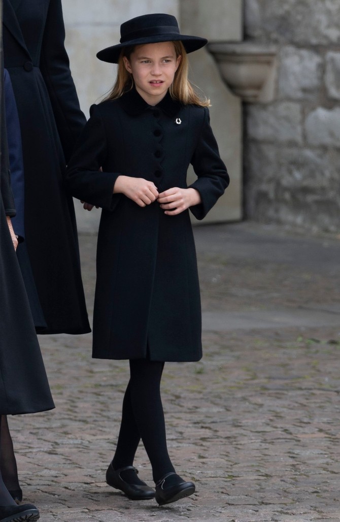 Princeza Šarlot na sahrani kraljice Elizabete