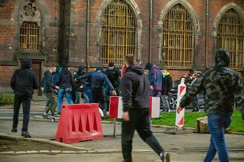 Strajk kobiet. Podczas protestów doszło do ataków na manifestantów