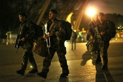 Akcja antyterrorystyczna we Francji. Policyjny szturm w Brukseli [RELACJA NA ŻYWO]