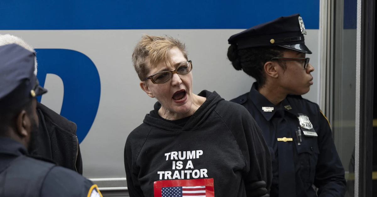 Dantejskie sceny przed budynkiem ONZ. Przeciwnicy Trumpa aresztowani