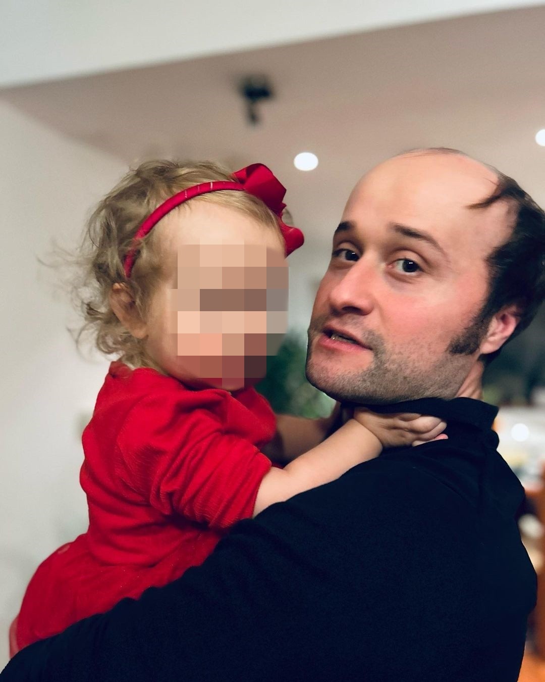 Herec Daniel Fischer s dcérkou Maiou.