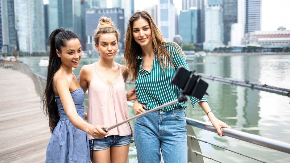 Monopod selfie – moda i wygoda czy niepotrzebny gadżet?