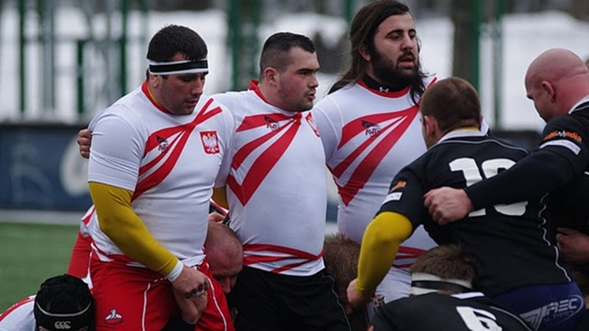 Przebywająca na zgrupowaniu we Francji reprezentacja polskich rugbistów pokonała w środowym, sparingowym spotkaniu "nadzieje" Bourgoin 35:10. Kolejny mecz towarzyski czeka Biało-Czerwonych w sobotę w Lyonie.