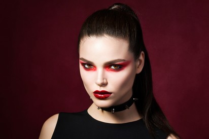 Szemszín-változtató cseppek: veszélyes halloweeni trend terjed a TikTokon