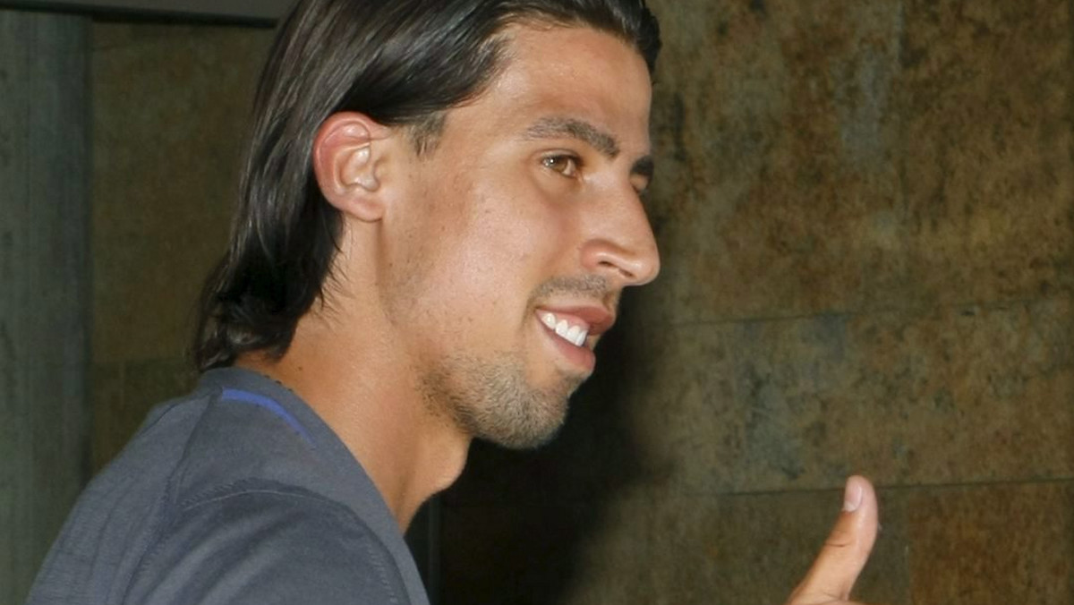 Sami Khedira pomyślnie przeszedł testy medyczne w Madrycie i do zakończenia transferu potrzebny jest już tylko podpis na kontrakcie defensywnego pomocnika - informuje oficjalna strona Królewskich.