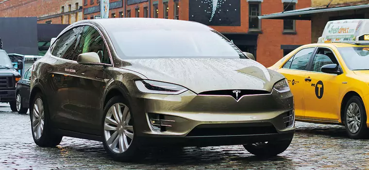 Tesla X - skrzydlaty ekoanioł