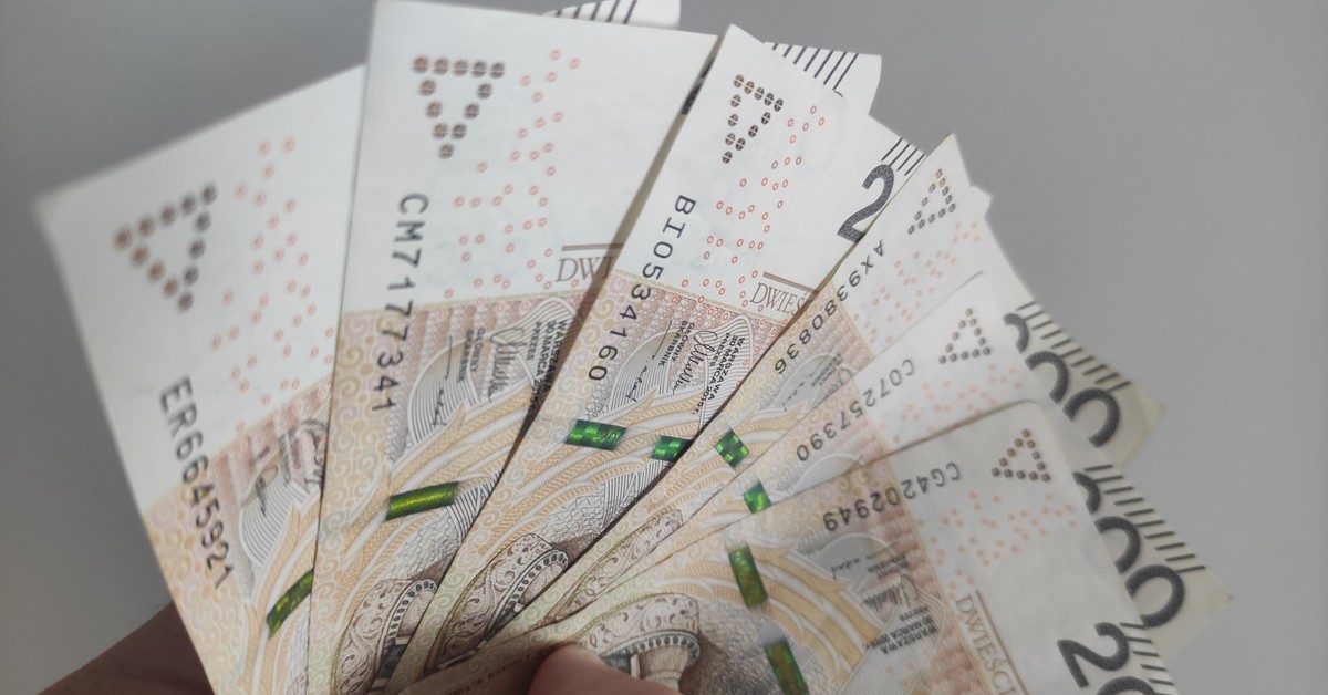 Nie 12%, ale 10% podatku. Drugi próg wzrośnie do 150 tys. zł, a kwota wolna do 60 tys. zł. Umowa o pracę stanie się bardziej opłacalna niż B2B?