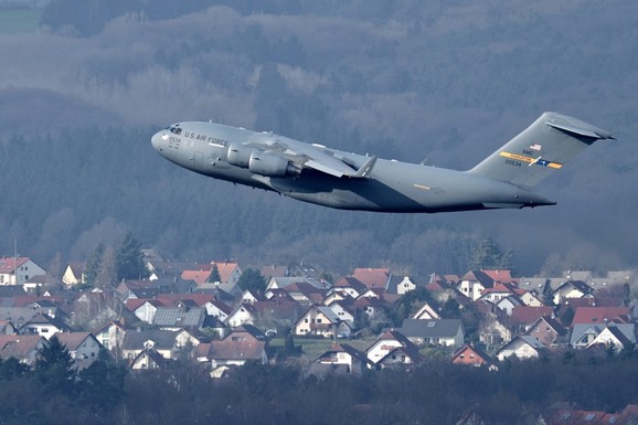 "KAPIJA PAKLA" SE OTVARA U EVROPI?! Baza na 1.200 km od Srbije u najvećoj opasnosti: Iran sprema OSVETU koja će spržiti sve!