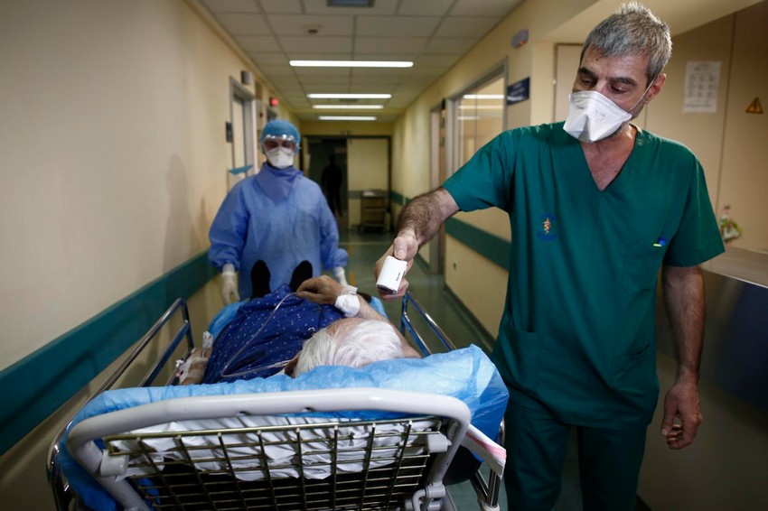 U Grčkoj je za 24 sata umrlo 85 osoba