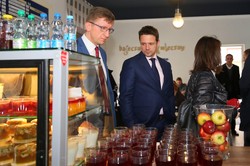 Brytyjski tygodnik pisze o fenomenie barów mlecznych. "Obraz polskiego społeczeństwa"