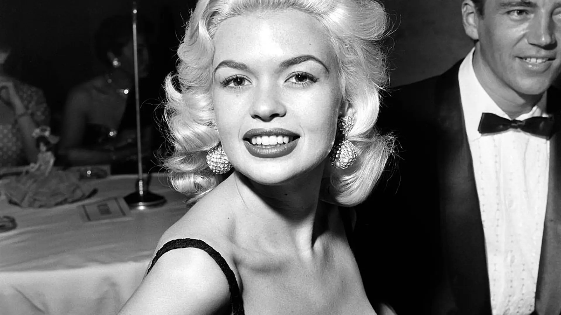 Jayne Mansfield. Chciała być dobrą aktorką, a została królową tabloidów