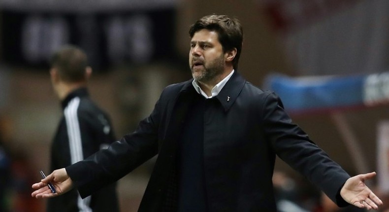 Tottenham Hotspur's head coach Mauricio Pochettino reacts on November 22, 2016