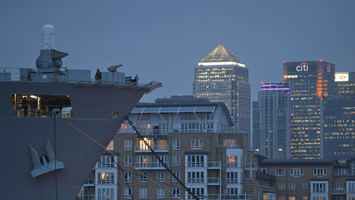 "Powolny, nieszczelny i zardzewiały" — tak brytyjski dziennik "Guardian" zatytułował ostatnio artykuł o HMS Astute, najnowszym okręcie podwodnym Royal Navy, który na łamy prasy wielokrotnie trafiał za sprawą rozmaitych wpadek i usterek.