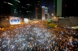Rewolucja "parasoli" chce demokracji w Hongkongu. ZDJĘCIA