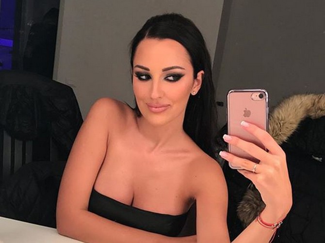 Prija želi raskošnu, a svedenu kreaciju