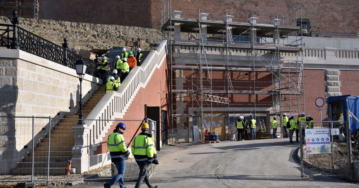 Afera wizowa nie zatrzymała imigrantów