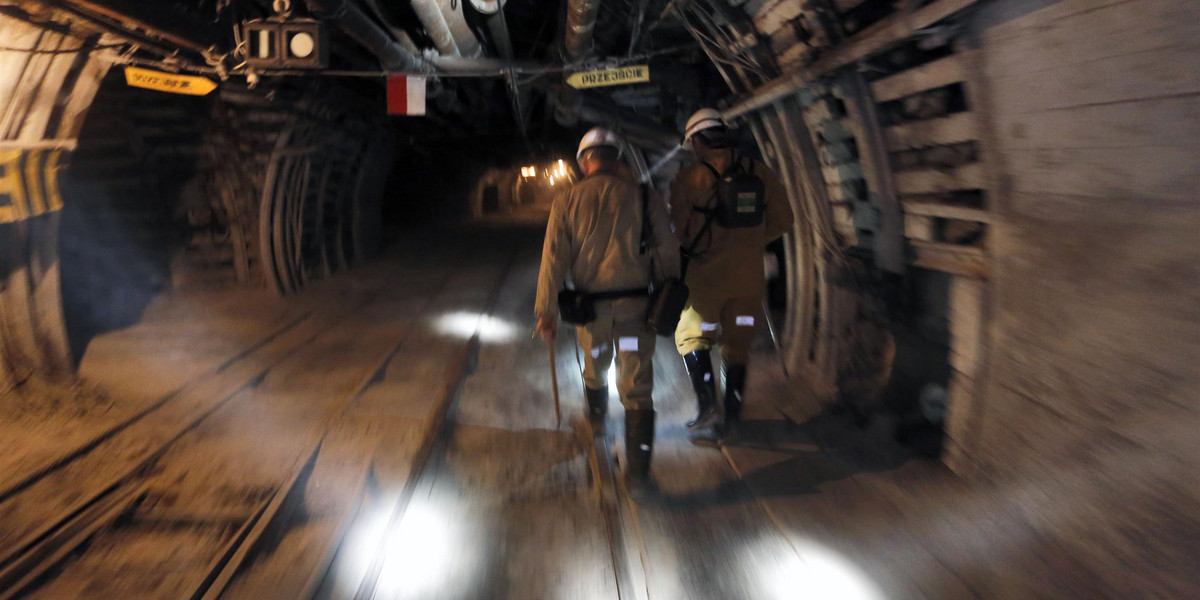W wyniku wstrząsu pod ziemią zostało rannych trzech górników.