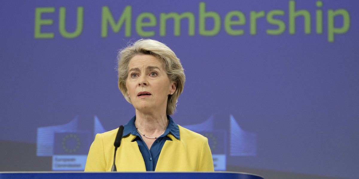 Propozycja w sprawie sankcji już dodarła do Komisji Europejskiej. Na zdjęciu szefowa KE Ursula von der Leyen.