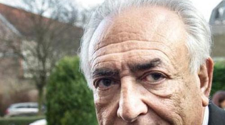 Megúszta a szexpartikat Strauss-Kahnt: felmentették