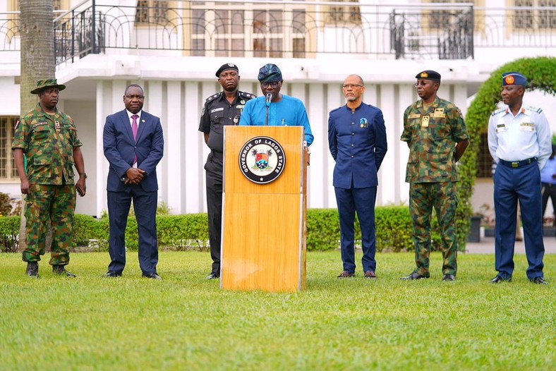 Lagos Governor Jide Sanwo-Olu and other members of his team providing updates on latest measures to curb spread of coronavirus in Nigeria's most populous city (Jubril Gawat) 