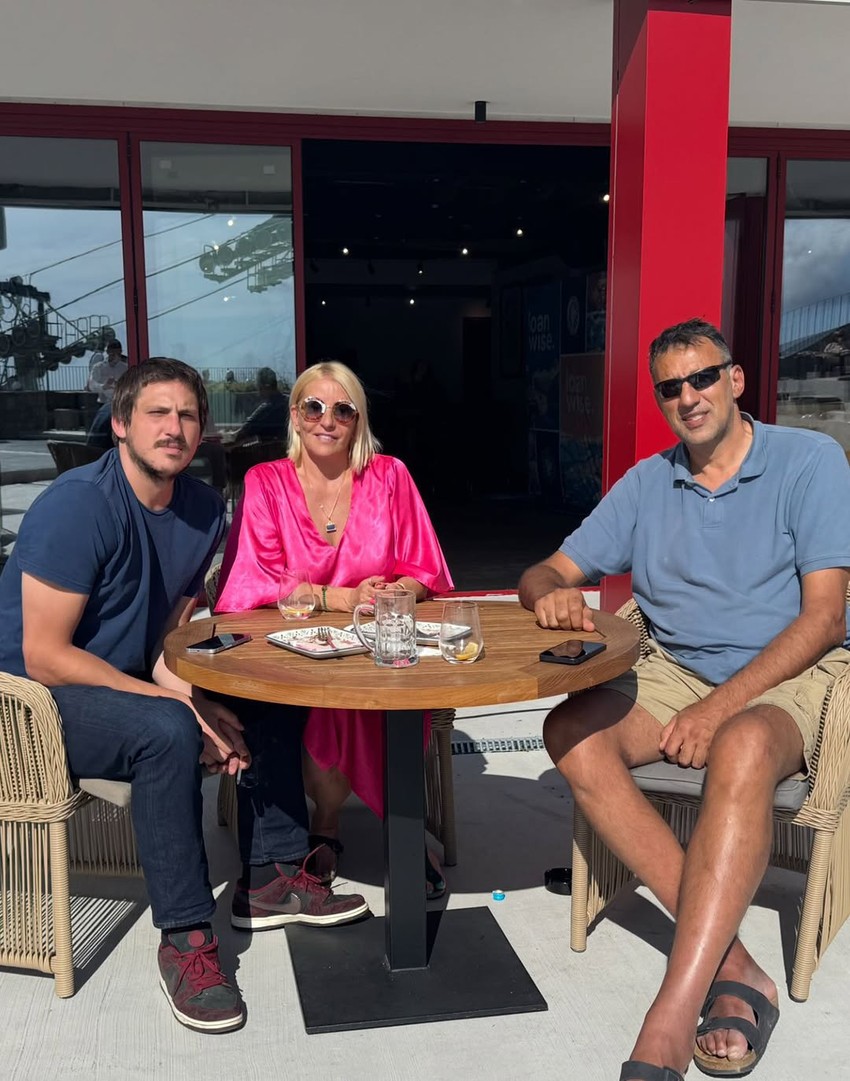 Ana i Vlade Divac sa sinom 