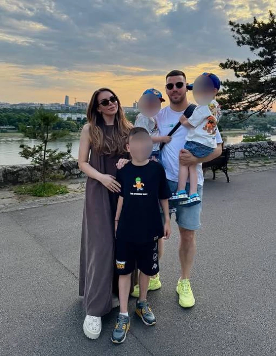 Ivana Pavković sa mužem i decom