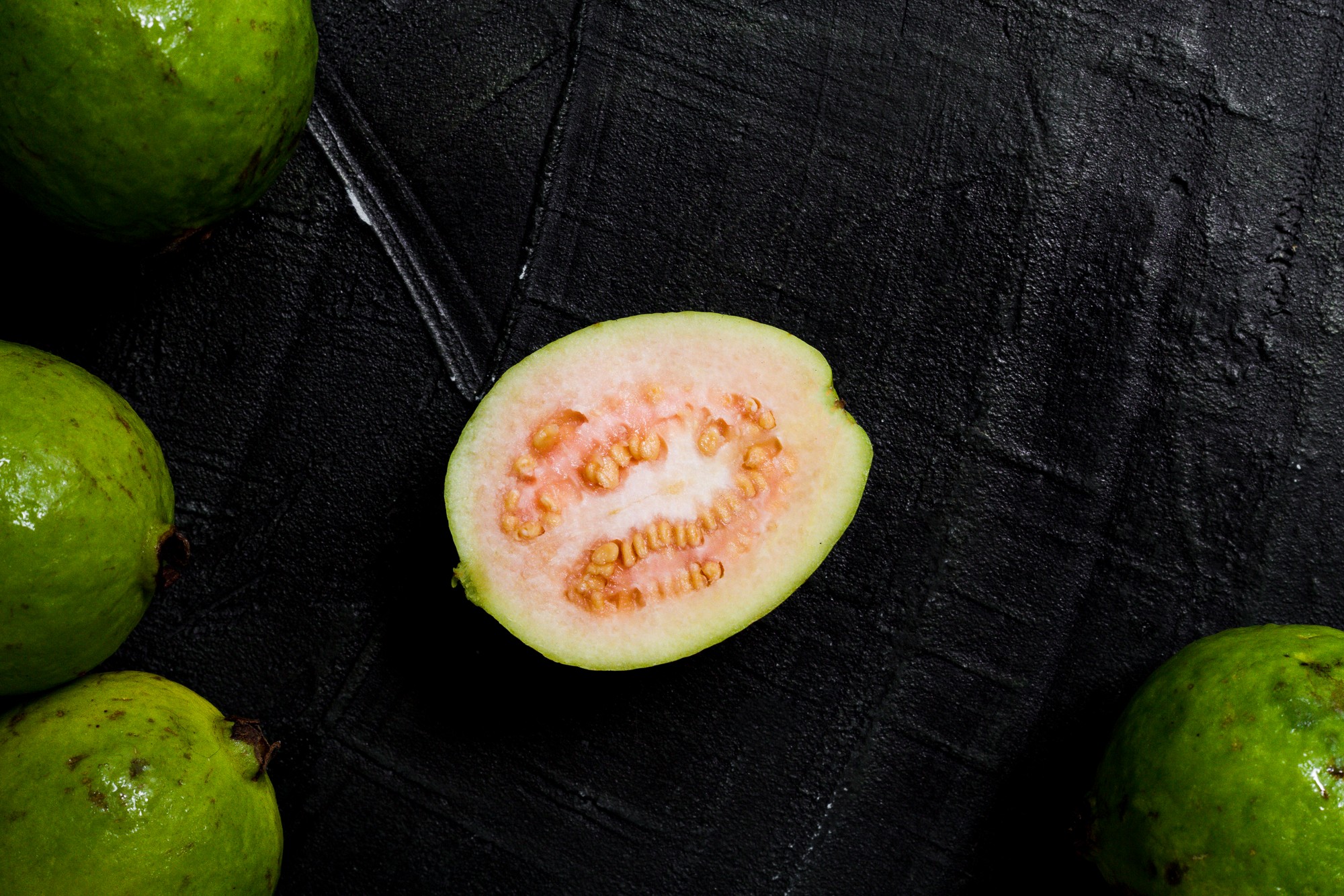 Guava chuťou pripomína hrušku. 