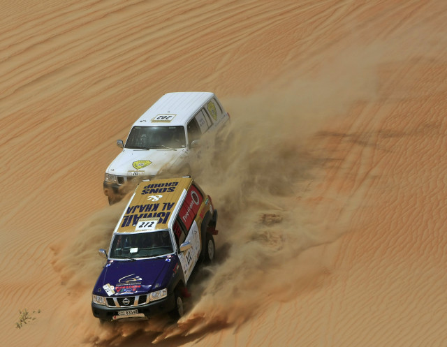 Abu Dhabi Desert Challenge 2010: Rafał Sonik rozpoczyna sezon rajdowy
