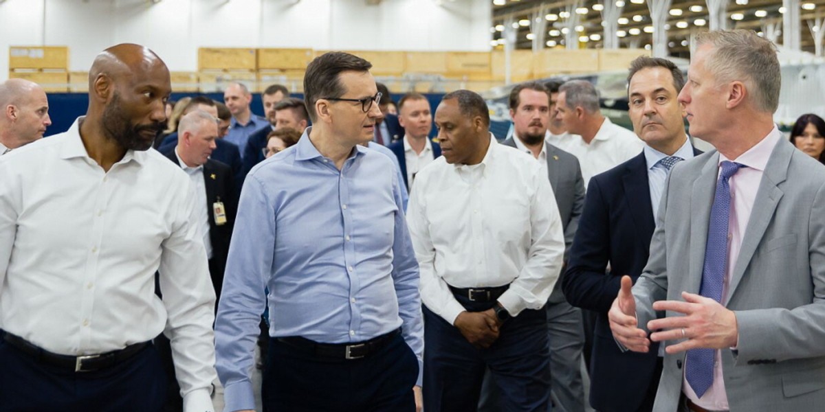 Premier Mateusz Morawiecki odwiedził zakłady Lockheed Martin, które produkują myśliwce F-35 dla polskiej armii, 12 kwietnia, Bethesda w stanie Maryland, USA.  