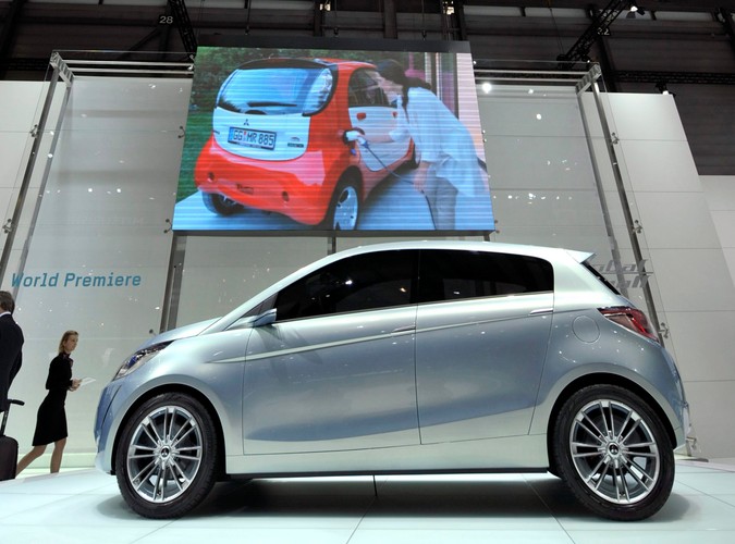 Mitsubishi Concept Global Small