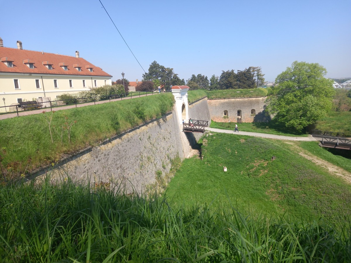 Tvrđava bedemi