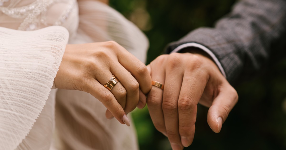 Ślub kościelny daje prawo do renty rodzinnej? Oto co mówi polskie prawo cywilne