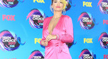 Rita Ora w różowej sukni