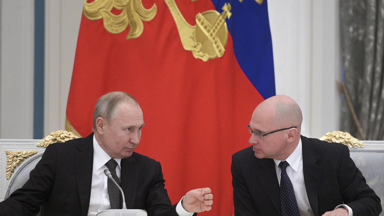 Władimir Putin i Siergiej Kirijenko podczas spotkania poświęconego zmianom w konstytucji Federacji Rosyjskiej (26.02.2020)