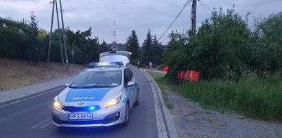 Motocyklista nie wyrobił na zakręcie. Tragedia w Sierczy