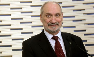 Macierewicz o katastrofie smoleńskiej: Zawiadomienie ws. Tuska w prokuraturze